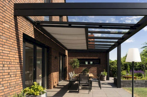 Terrassenüberdachung mit Markisen