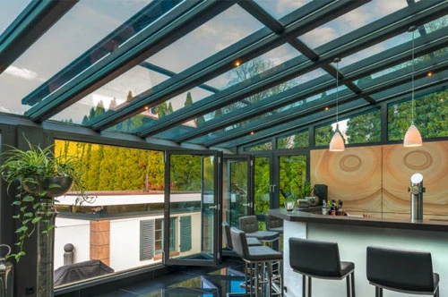 Wintergarten mit Falttür