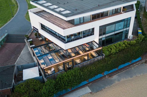 Sommergarten des Restaurants 