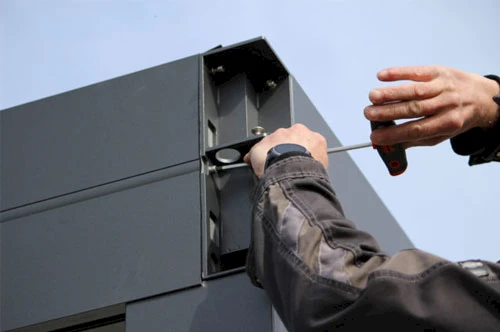 Montage einer Eckverbindung