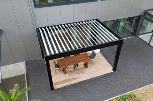 Offenes Lamellendach