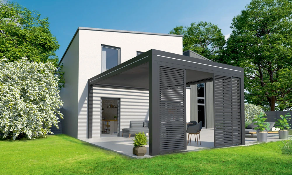 Terrassenüberdachung mit Schiebeläden