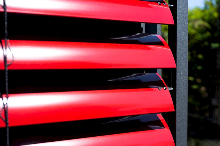 Wintergarten mit Überglasmarkise