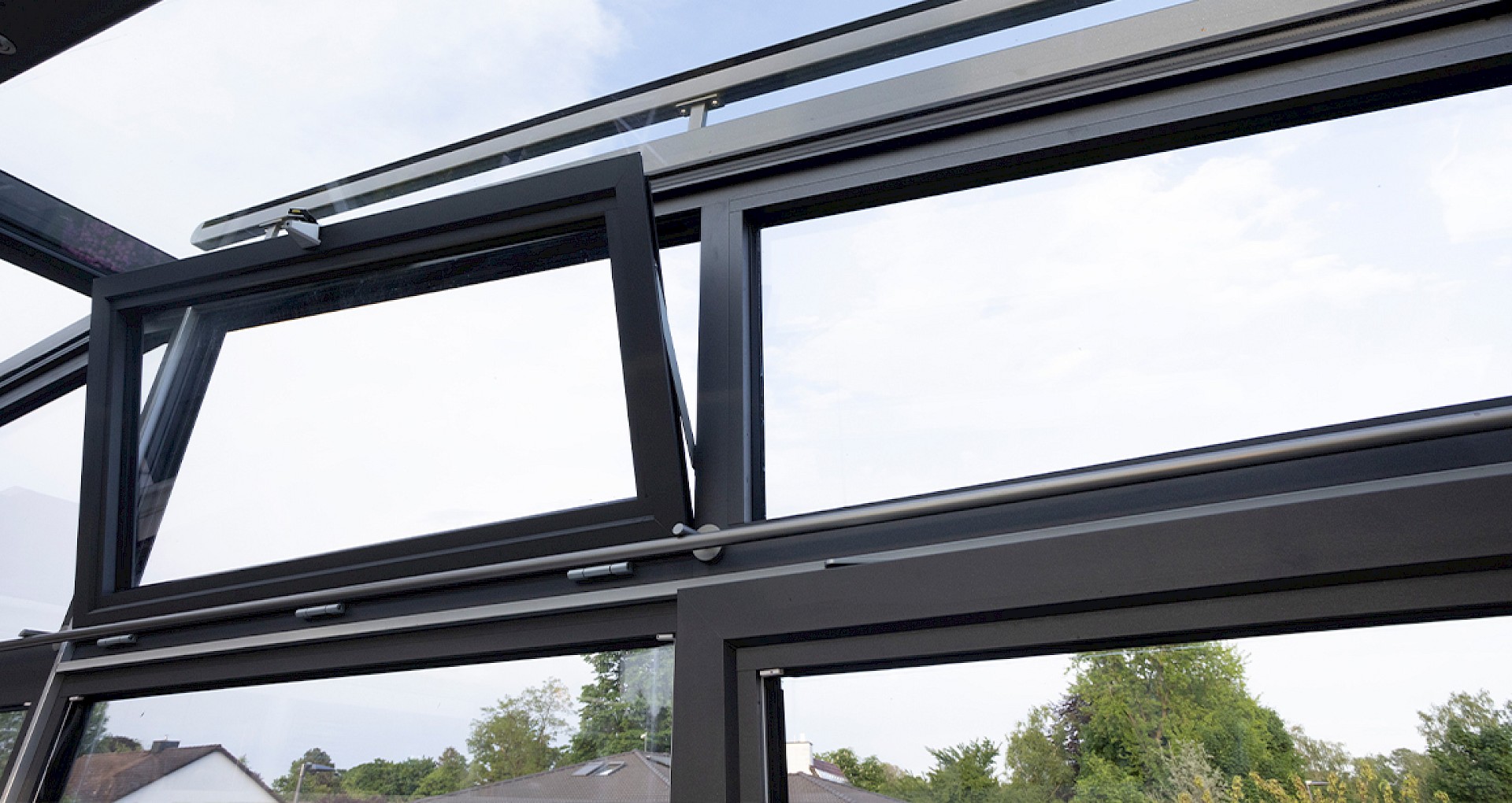 Terrassenüberdachung mit Dachschiebefenster