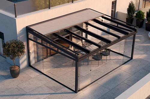 Glas-Schiebe-Dach im von nahem auf einer Dachterrasse